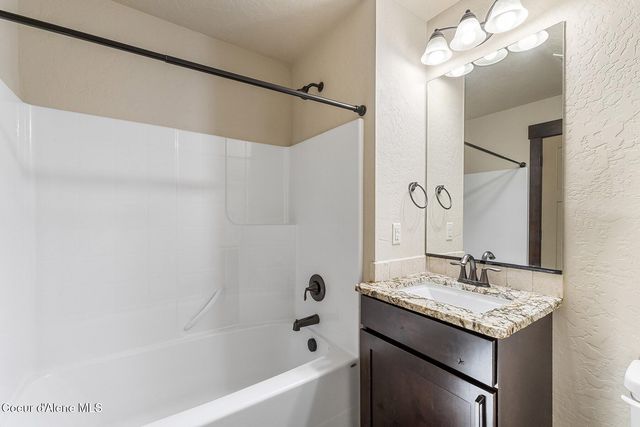 13288 N Glistening Ct, Rathdrum, ID 83858