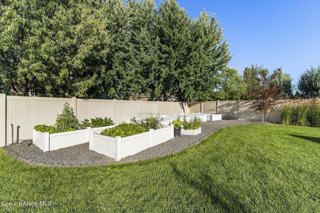 13288 N Glistening Ct, Rathdrum, ID 83858