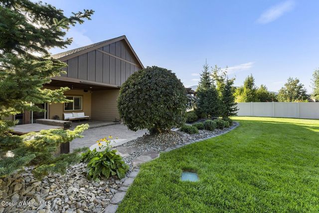 13288 N Glistening Ct, Rathdrum, ID 83858