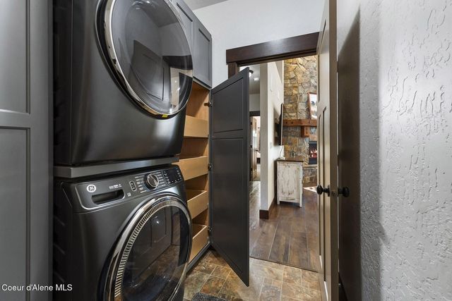 13288 N Glistening Ct, Rathdrum, ID 83858