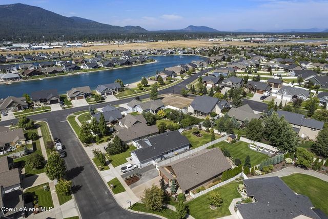 13288 N Glistening Ct, Rathdrum, ID 83858