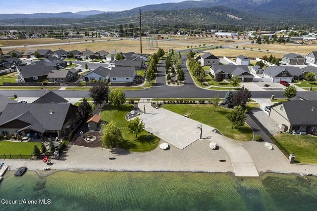 13288 N Glistening Ct, Rathdrum, ID 83858