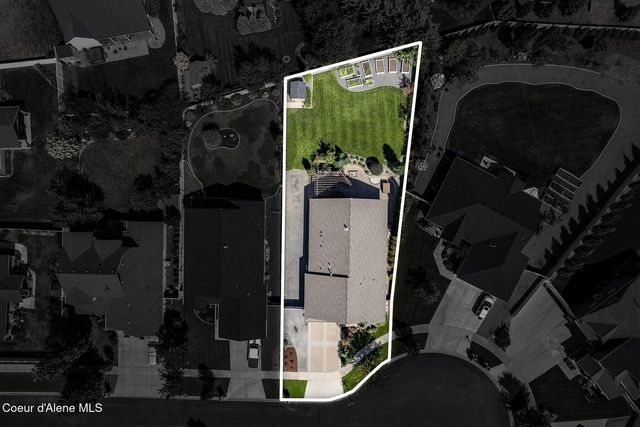 13288 N Glistening Ct, Rathdrum, ID 83858