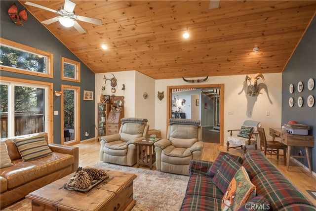 238 Shasta Drive, Lake Arrowhead, CA 92352