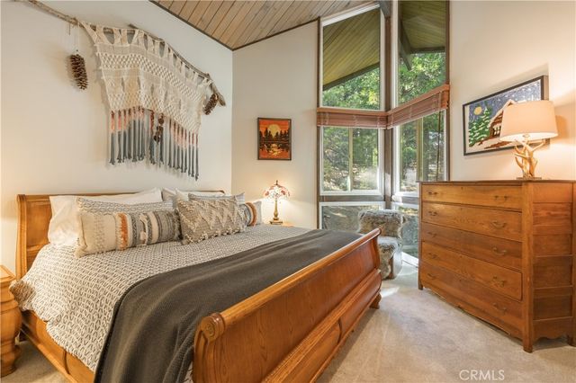238 Shasta Drive, Lake Arrowhead, CA 92352