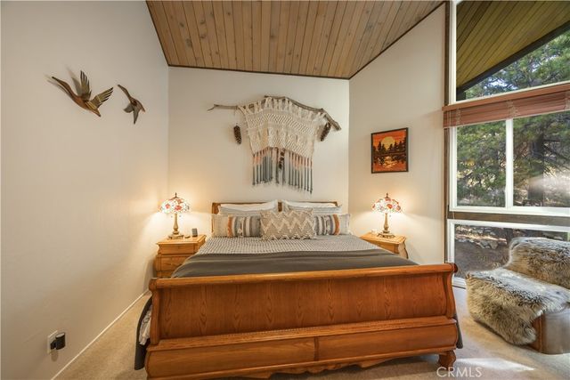 238 Shasta Drive, Lake Arrowhead, CA 92352
