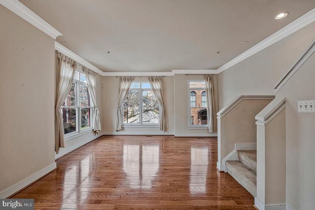 5701 44TH AVE, Hyattsville, MD 20781