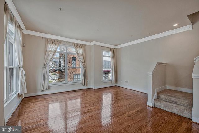 5701 44TH AVE, Hyattsville, MD 20781