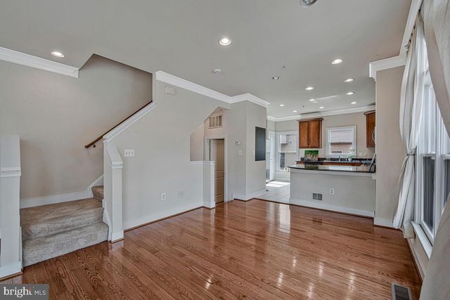 5701 44TH AVE, Hyattsville, MD 20781