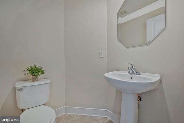 5701 44TH AVE, Hyattsville, MD 20781