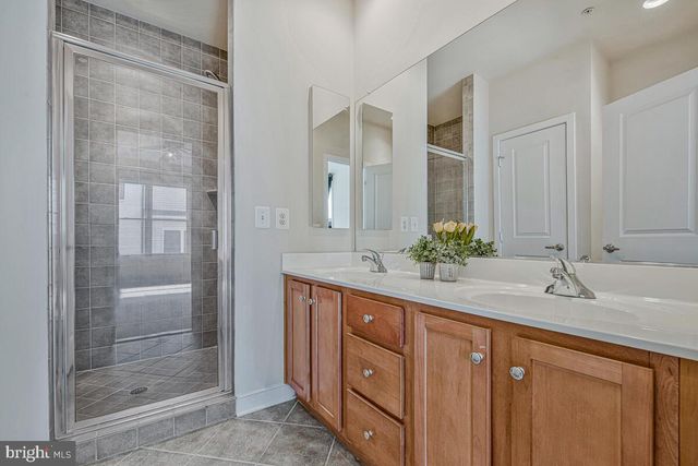 5701 44TH AVE, Hyattsville, MD 20781