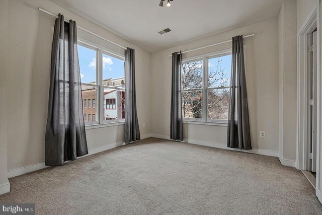 5701 44TH AVE, Hyattsville, MD 20781