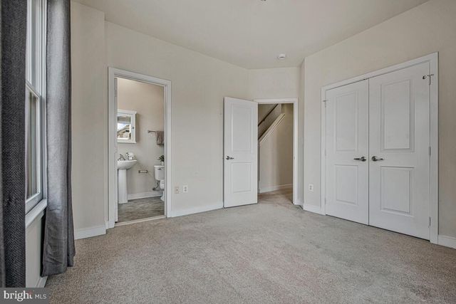 5701 44TH AVE, Hyattsville, MD 20781