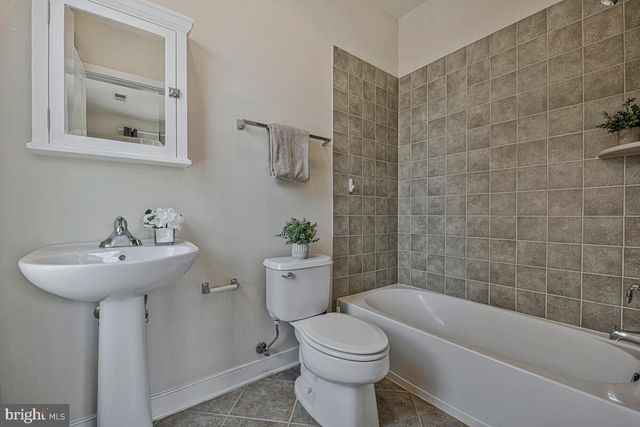 5701 44TH AVE, Hyattsville, MD 20781