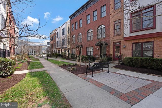 5701 44TH AVE, Hyattsville, MD 20781