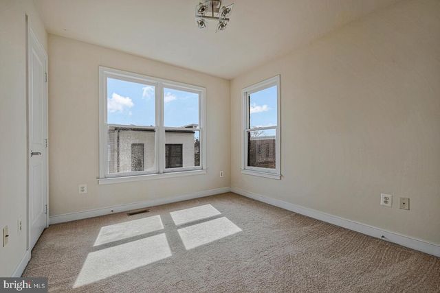 5701 44TH AVE, Hyattsville, MD 20781