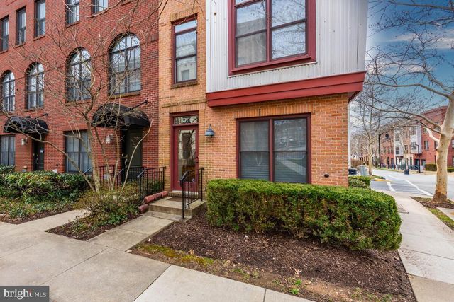 5701 44TH AVE, Hyattsville, MD 20781