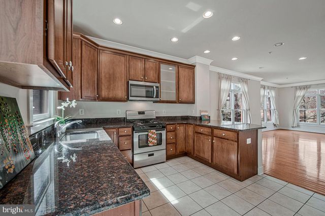 5701 44TH AVE, Hyattsville, MD 20781