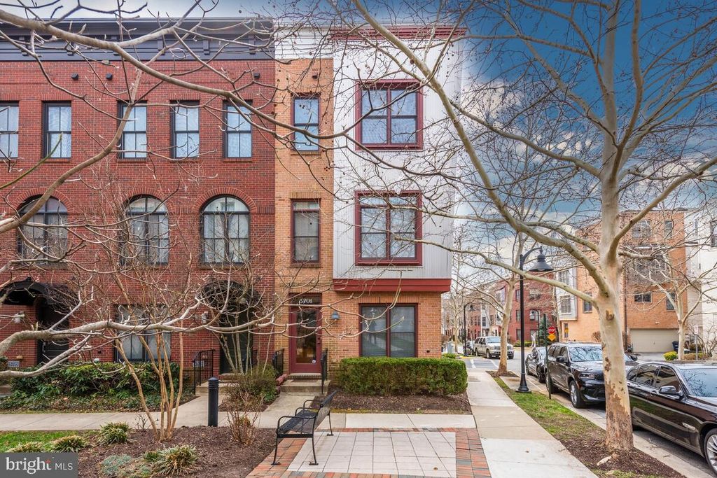 5701 44TH AVE, Hyattsville, MD 20781