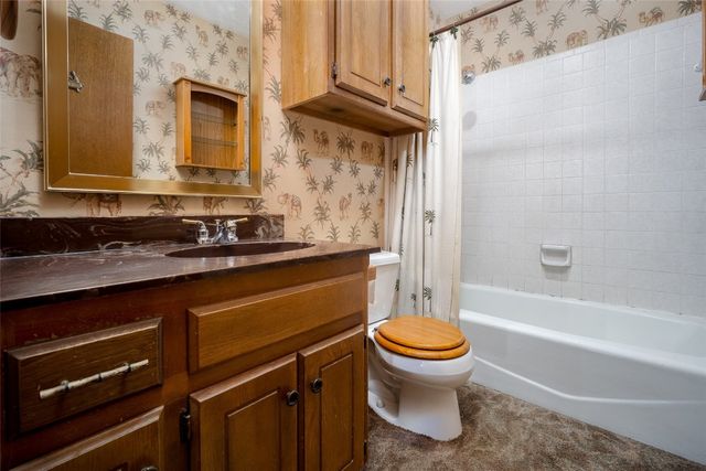 1909 Oakcreek Drive, Norman, OK 73071