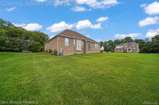 54158 Mar Lake Drive, Chesterfield Township, MI 48051