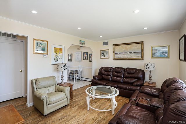 161 Arlyn Drive W, Massapequa, NY 11758