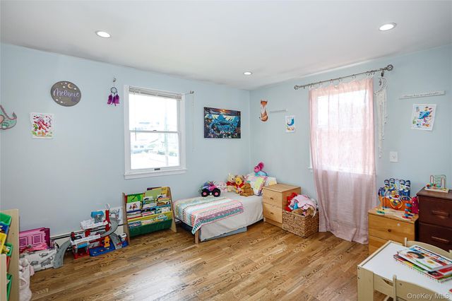 161 Arlyn Drive W, Massapequa, NY 11758