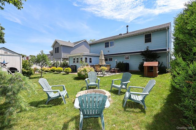 161 Arlyn Drive W, Massapequa, NY 11758