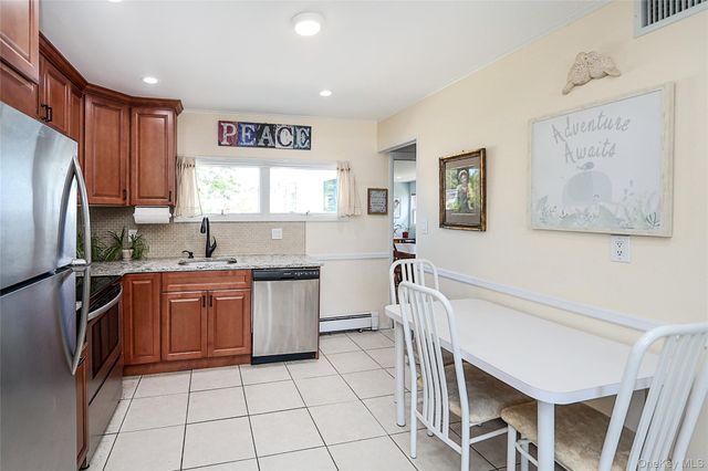 161 Arlyn Drive W, Massapequa, NY 11758
