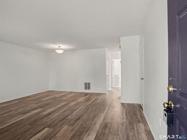 57 Glenrock 57, Norwalk, CT 06850