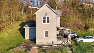 1016 Collins Memorial Drive, Chester, WV 26034
