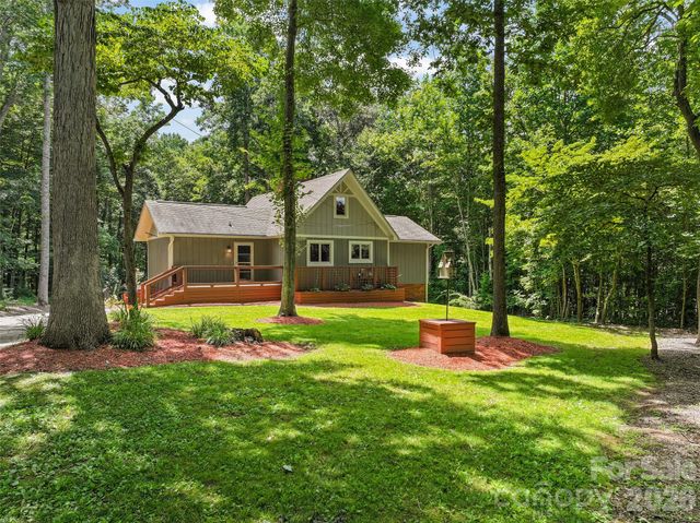 82 Sunburst Drive, Waynesville, NC 28786