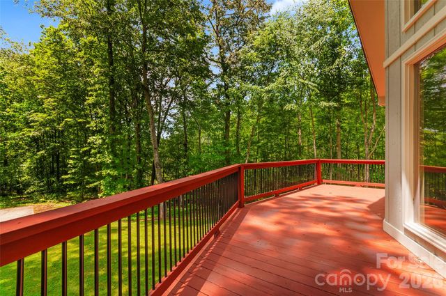 82 Sunburst Drive, Waynesville, NC 28786