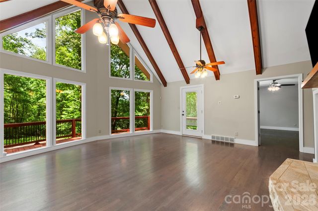 82 Sunburst Drive, Waynesville, NC 28786