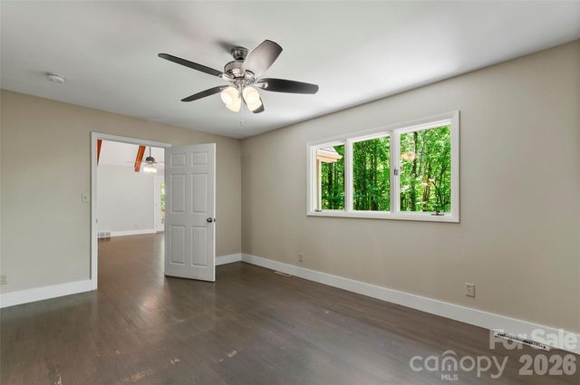 82 Sunburst Drive, Waynesville, NC 28786