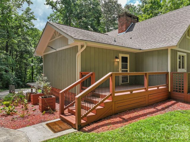 82 Sunburst Drive, Waynesville, NC 28786