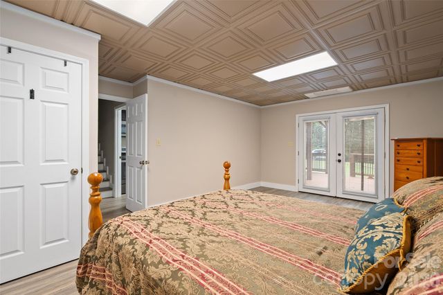 82 Sunburst Drive, Waynesville, NC 28786