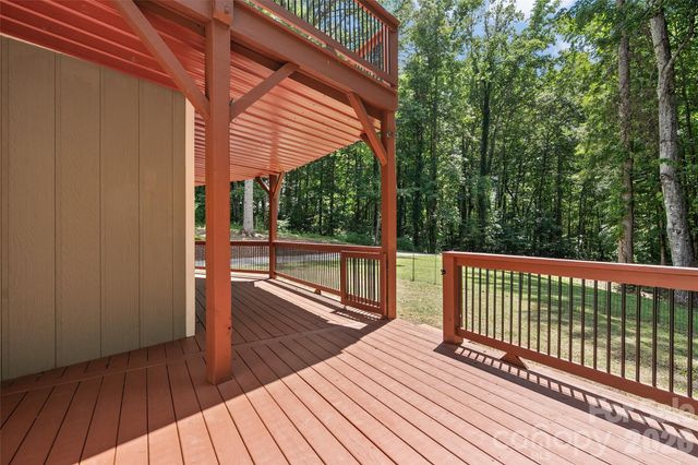 82 Sunburst Drive, Waynesville, NC 28786