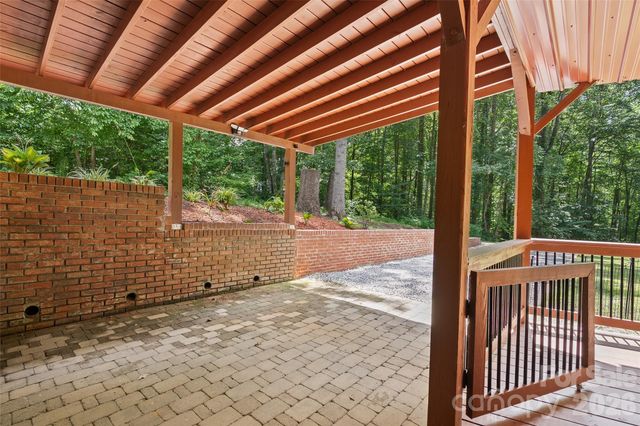 82 Sunburst Drive, Waynesville, NC 28786