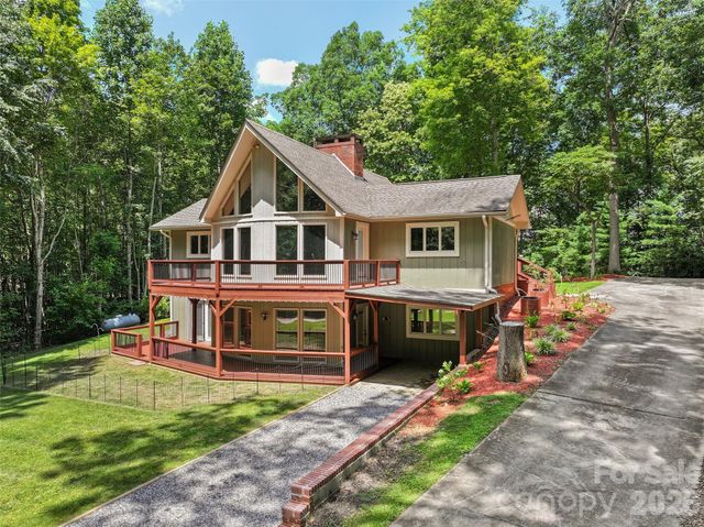 82 Sunburst Drive, Waynesville, NC 28786