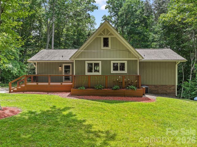 82 Sunburst Drive, Waynesville, NC 28786