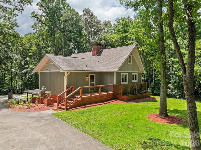 82 Sunburst Drive, Waynesville, NC 28786