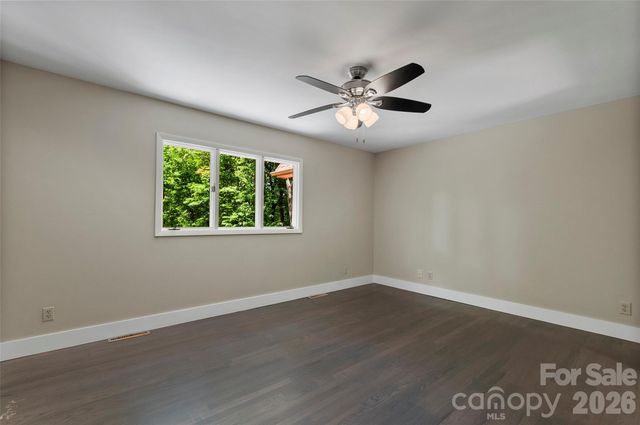 82 Sunburst Drive, Waynesville, NC 28786