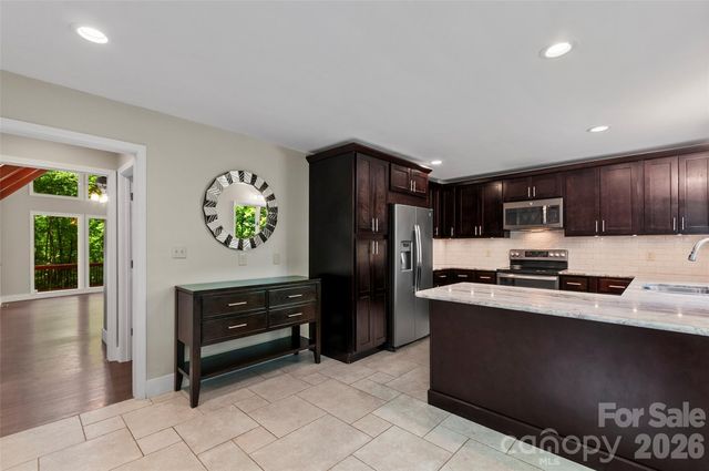 82 Sunburst Drive, Waynesville, NC 28786