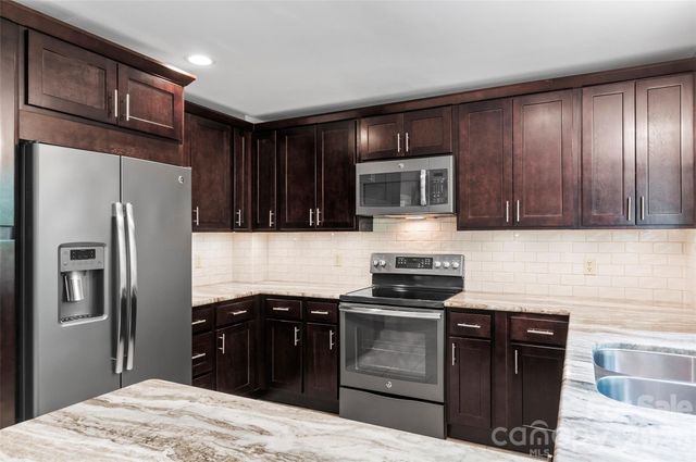 82 Sunburst Drive, Waynesville, NC 28786