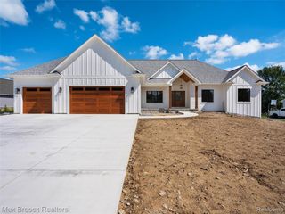 7680 Parshallville Road, Hartland, MI 48430