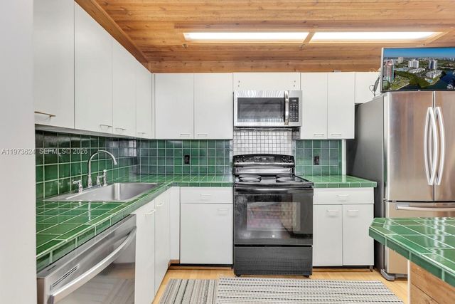 3350 NE 192nd St 5H-B, Aventura, FL 33180