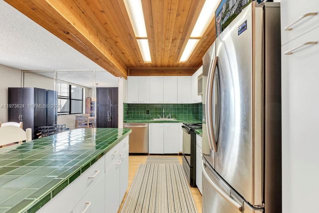 3350 NE 192nd St 5H-B, Aventura, FL 33180