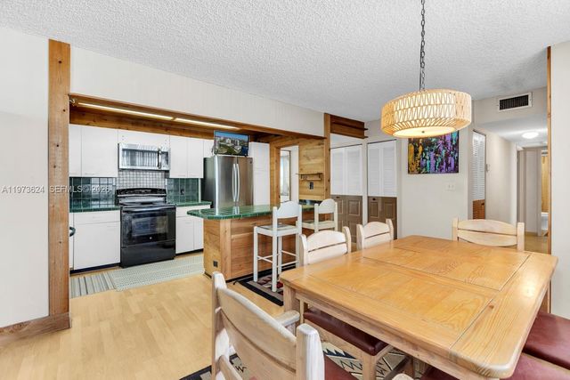 3350 NE 192nd St 5H-B, Aventura, FL 33180