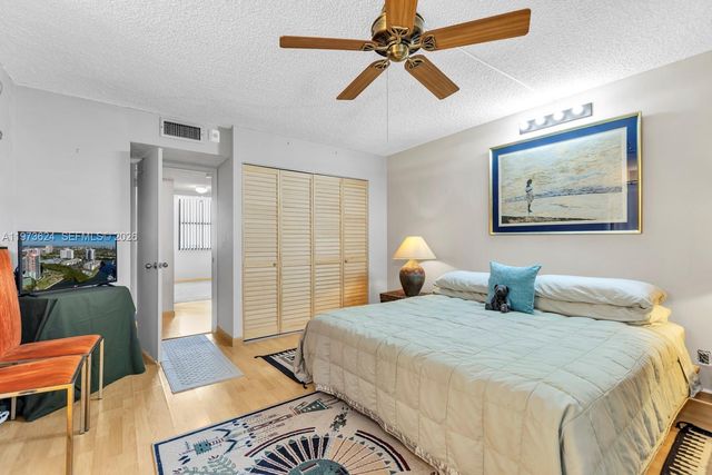 3350 NE 192nd St 5H-B, Aventura, FL 33180